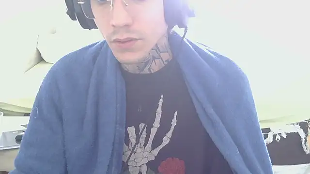 Snapshot of smokingink chatting on June 2026 01:46:01 PM smokingink online show from June 2026 01:46:01 PM