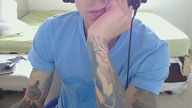 Snapshot of smokingink chatting on June 2026 04:23:01 PM smokingink online show from June 2026 04:23:01 PM