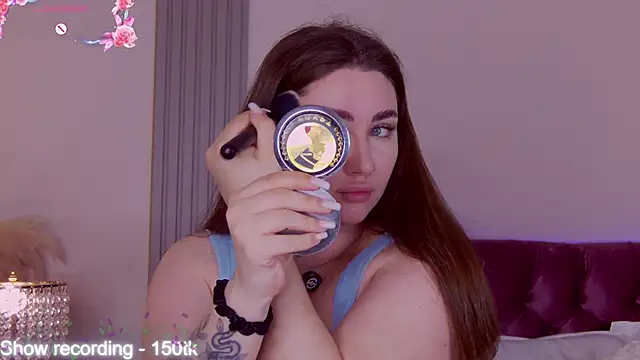 KiraBarlows online show from April 2026 07:21:02 PM