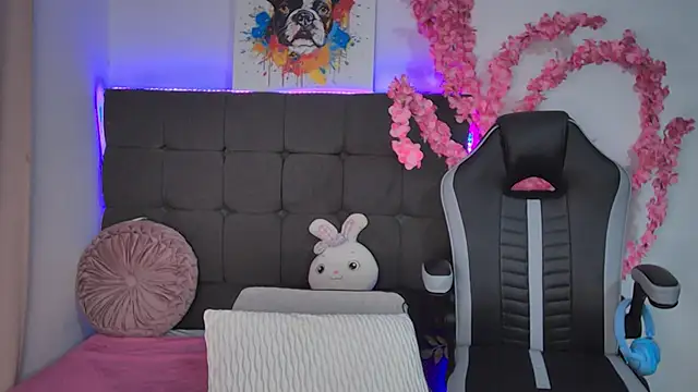 AmandaBrooks 18 online show from September 2025 01:31:02 AM