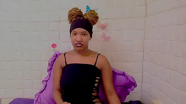 EroticSexyPrada online show from February 2026 06:40:02 PM