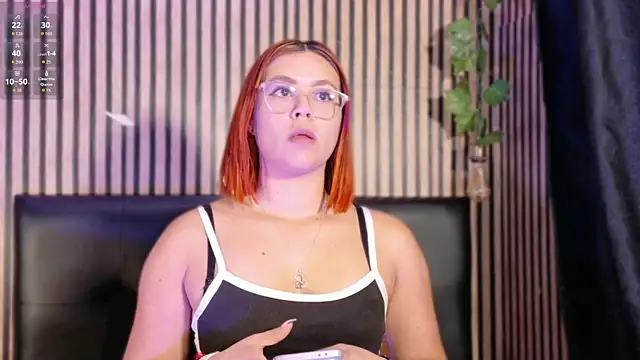 Sophie new25 online show from October 2025 12:45:02 PM