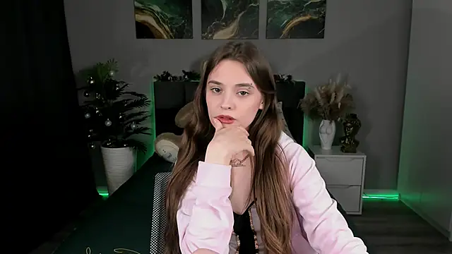 Snapshot of RayWillliams chatting on January 2025 12:22:02 AM RayWillliams online show from January 2025 12:22:02 AM