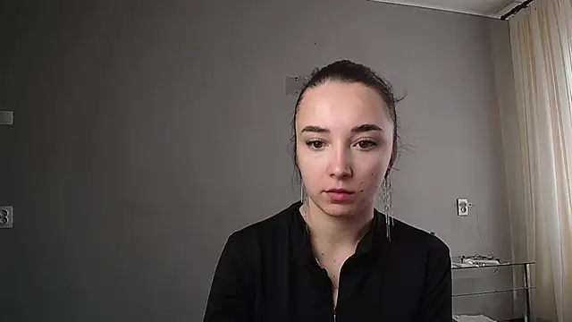 Eva Gloryy online show from March 2025 12:25:02 PM