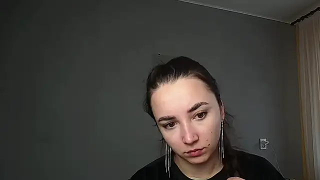 Eva Gloryy online show from March 2026 08:18:01 AM