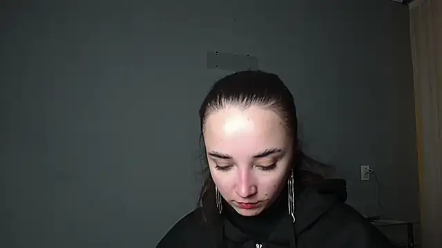 Eva Gloryy online show from April 2026 07:26:01 PM