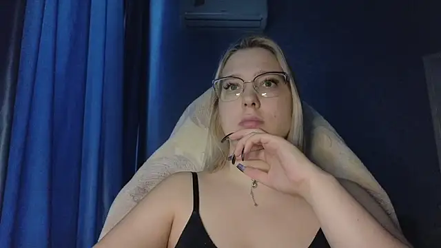 HotBrandyX online show from November 2025 08:46:02 AM