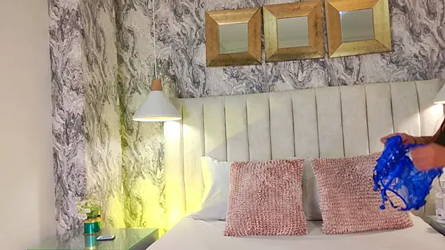 Pocahontas BGB online show from December 2025 08:15:01 PM