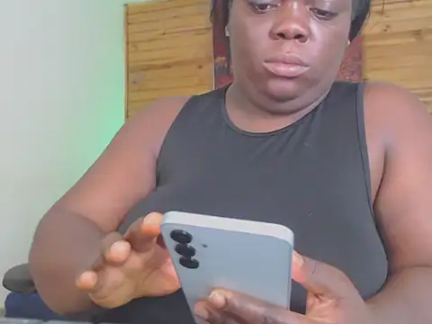 Snapshot of Lola_Honney chatting on April 2026 04:06:02 AM Lola Honney online show from April 2026 04:06:02 AM