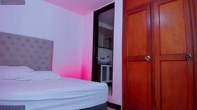 Dayana  Ospina online show from March 2025 07:32:01 PM