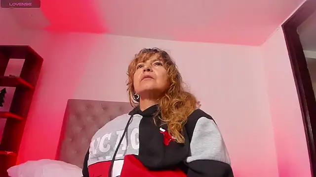 Dayana  Ospina online show from March 2025 10:43:01 PM