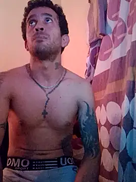 Snapshot of EstebanAkyLu chatting on February 2025 08:33:01 PM EstebanAkyLu online show from February 2025 08:33:01 PM