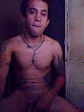 Snapshot of EstebanAkyLu chatting on February 2025 10:18:01 AM EstebanAkyLu online show from February 2025 10:18:01 AM