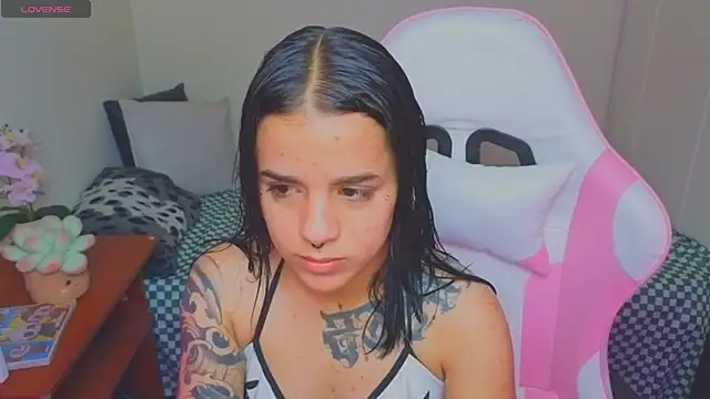 Snapshot of Nicole_Foxx_ chatting on June 2026 06:50:01 PM Nicole Foxx online show from June 2026 06:50:01 PM