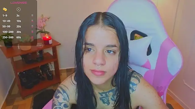 Snapshot of Nicole_Foxx_ chatting on July 2026 06:03:02 PM Nicole Foxx online show from July 2026 06:03:02 PM