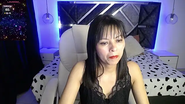 Snapshot of MysticMature chatting on January 2025 01:51:02 AM MysticMature online show from January 2025 01:51:02 AM