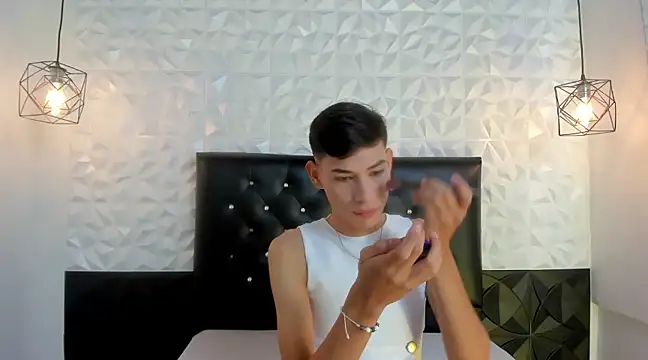 JackeOwens online show from March 2025 01:03:02 PM