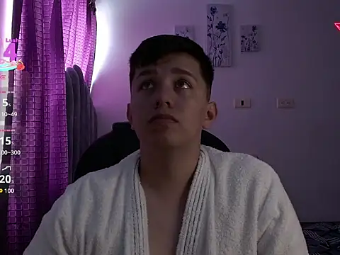 Alan red online show from September 2025 03:44:01 PM