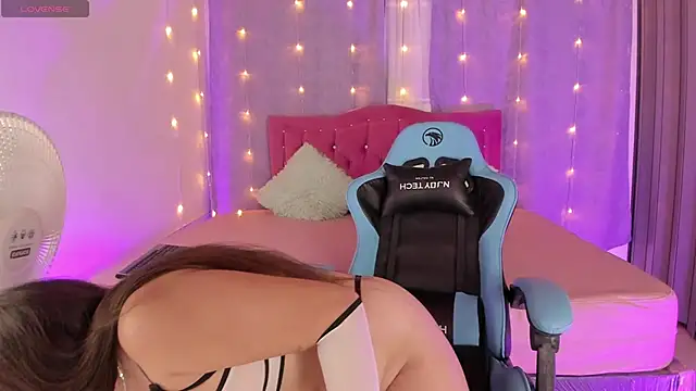 Lia little18 online show from January 2025 09:02:02 AM