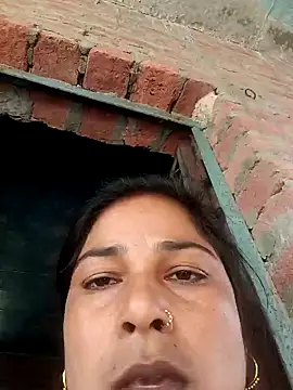 Snapshot of Bina_Bhanot chatting on March 2025 08:15:01 AM Bina Bhanot online show from March 2025 08:15:01 AM