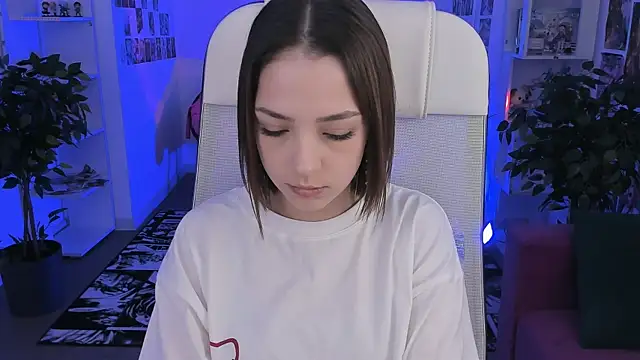 PamBeesly online show from October 2025 11:11:02 AM