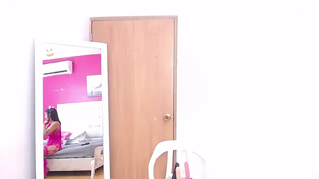 tinyy whore18 online show from February 2025 04:22:02 PM