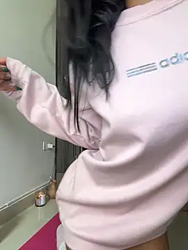 Bella Smiith  online show from December 2025 04:04:01 PM