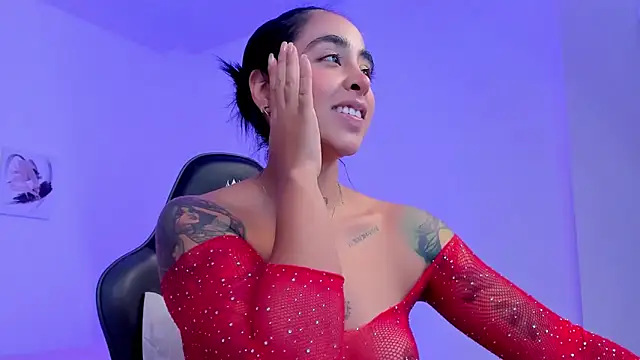 sophierooy22 online show from September 2025 09:28:02 PM