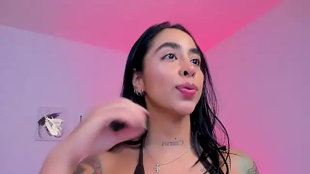 sophierooy22 online show from October 2025 01:11:01 PM