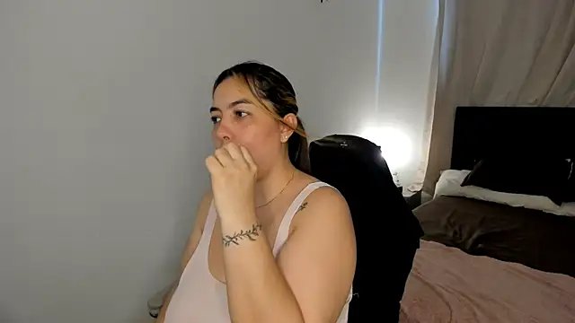 brithany olson25 online show from March 2026 08:43:01 PM