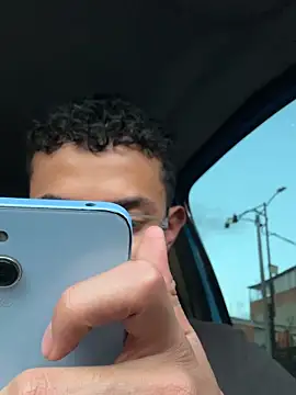 Snapshot of Thonny-becker chatting on October 2025 10:28:02 PM Thonny-becker online show from October 2025 10:28:02 PM