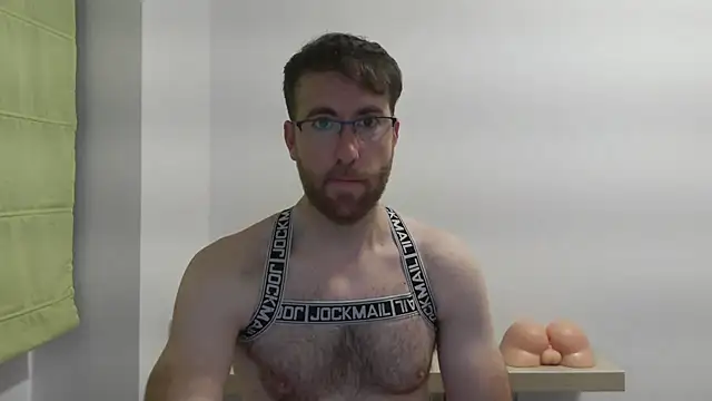 Snapshot of machohiberiko chatting on February 2026 05:55:02 PM machohiberiko online show from February 2026 05:55:02 PM