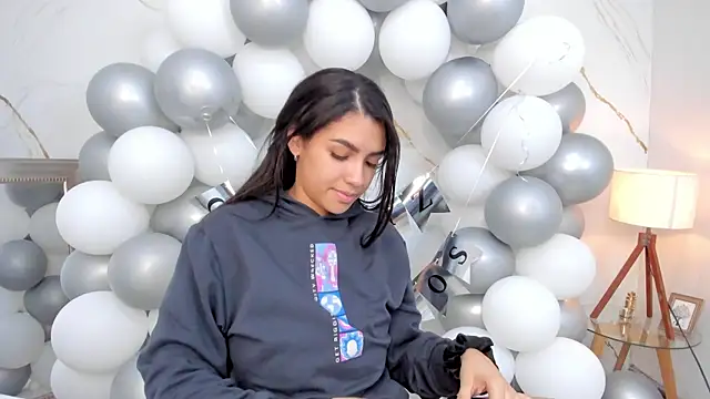 fierygroup online show from October 2025 11:48:02 PM