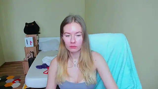 EmilyPaw online show from March 2025 10:39:02 AM