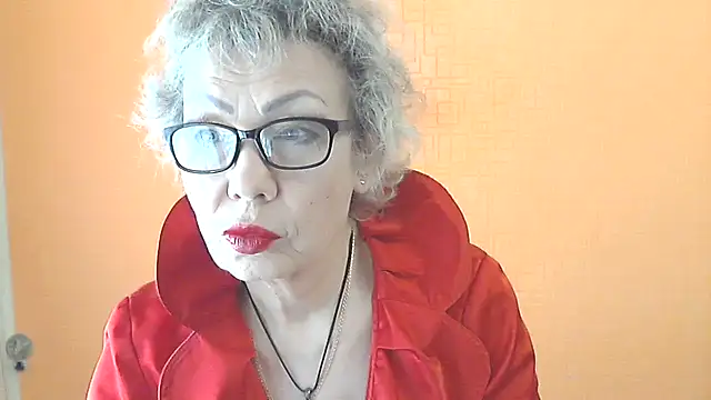 NessyJenixs online show from May 2026 06:19:01 AM