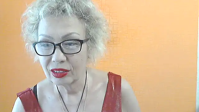 NessyJenixs online show from May 2026 01:17:01 PM