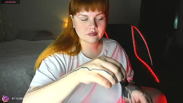 Snapshot of missmayaqueen chatting on May 2026 08:03:02 PM missmayaqueen online show from May 2026 08:03:02 PM