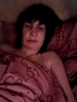 Laura Kiss online show from April 2026 10:11:02 PM