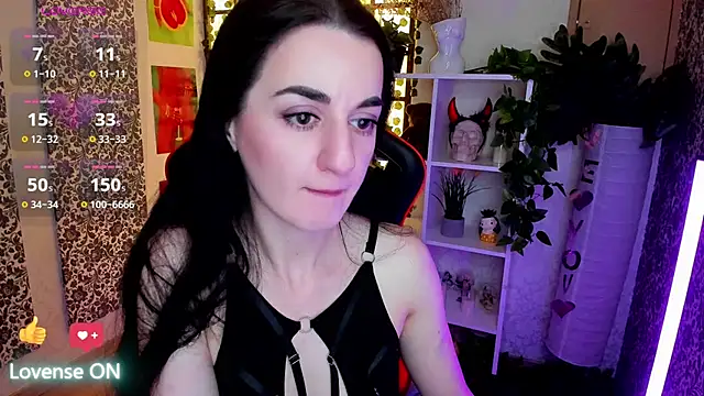 Snapshot of JessicaAlfo chatting on May 2026 02:27:02 AM JessicaAlfo online show from May 2026 02:27:02 AM