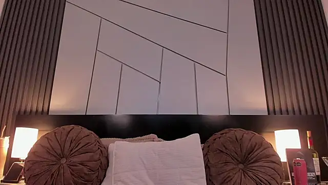 fiorella paris online show from November 2025 03:18:02 AM