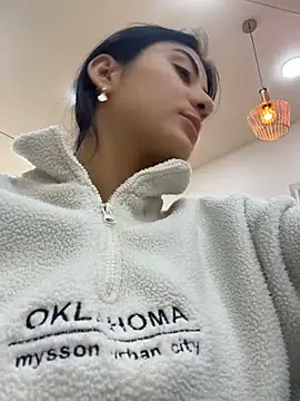 fiorella paris online show from February 2026 02:36:01 PM