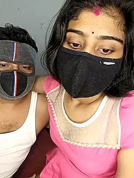 Love-N online show from November 2025 07:35:02 PM