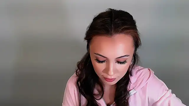 Snapshot of Nikonara_Love chatting on December 2025 01:20:01 PM Nikonara Love online show from December 2025 01:20:01 PM