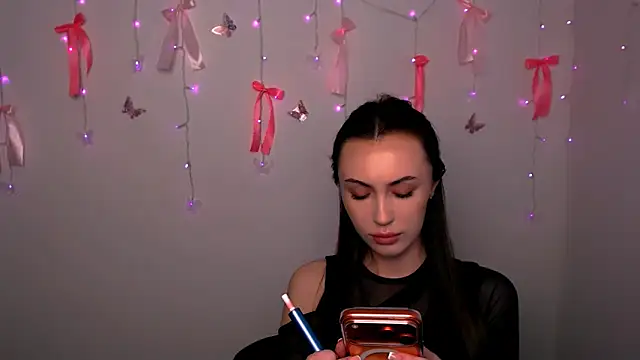 Snapshot of Nikonara_Love chatting on April 2026 02:07:02 PM Nikonara Love online show from April 2026 02:07:02 PM