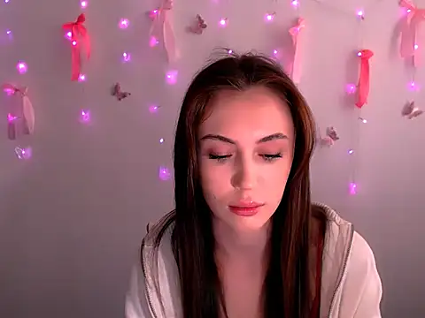 Snapshot of Nikonara_Love chatting on May 2026 01:19:01 PM Nikonara Love online show from May 2026 01:19:01 PM