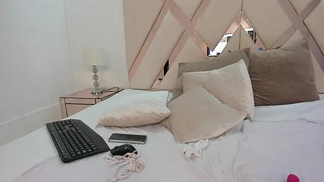 taliarussel online show from February 2025 01:05:01 AM