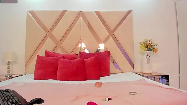 taliarussel online show from March 2025 10:21:02 PM