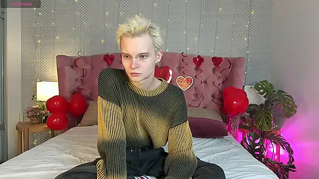 DemianEnglen online show from February 2025 09:22:01 PM