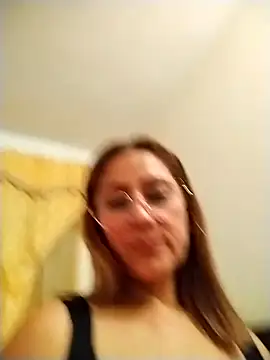 Snapshot of PaulinaCOL chatting on January 2025 05:05:01 AM PaulinaCOL online show from January 2025 05:05:01 AM