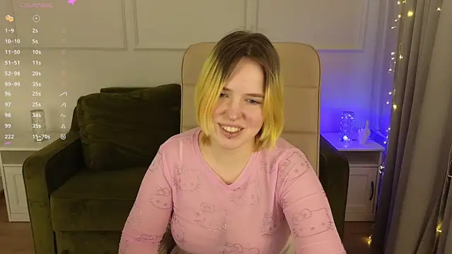 Snapshot of Manic_pixie_ chatting on February 2025 11:01:02 AM Manic pixie online show from February 2025 11:01:02 AM